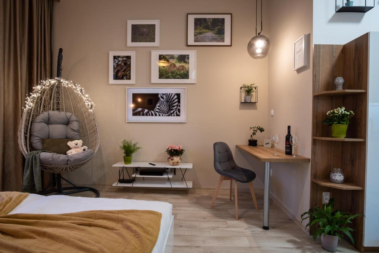 ⭑ Comfy Vip Studio In The Center With Netflix Бърно Екстериор снимка
