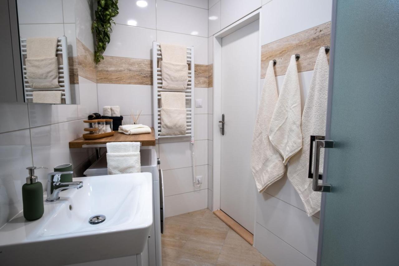 ⭑ Comfy Vip Studio In The Center With Netflix Бърно Екстериор снимка